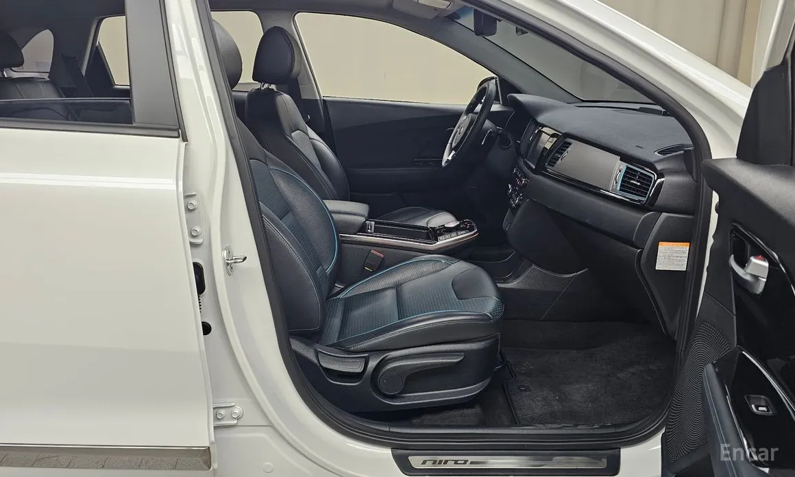 Фото 11 - Kia Niro