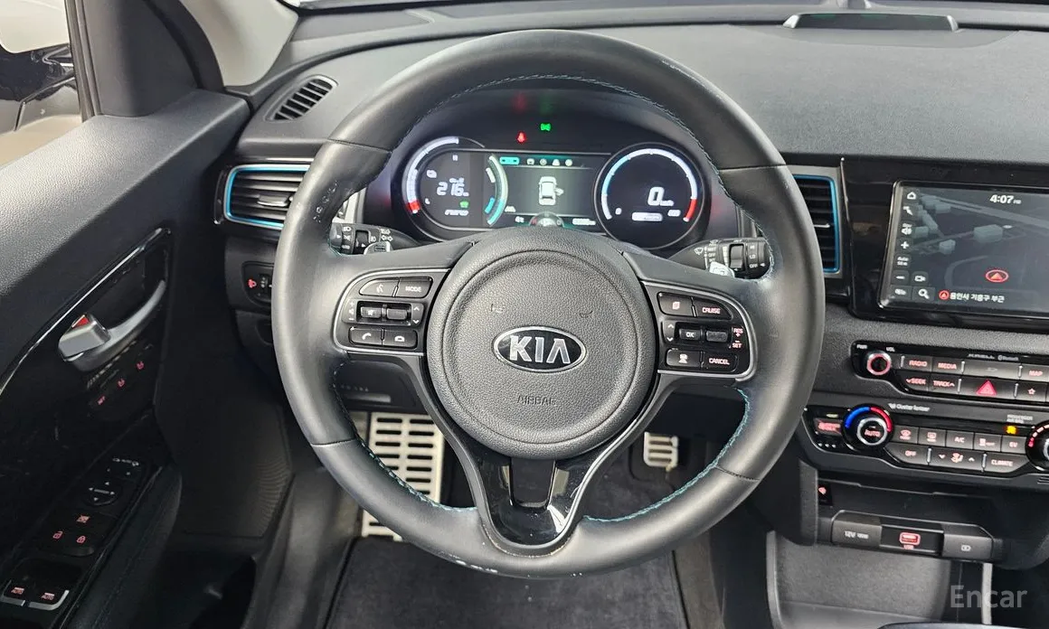 Фото 13 - Kia Niro