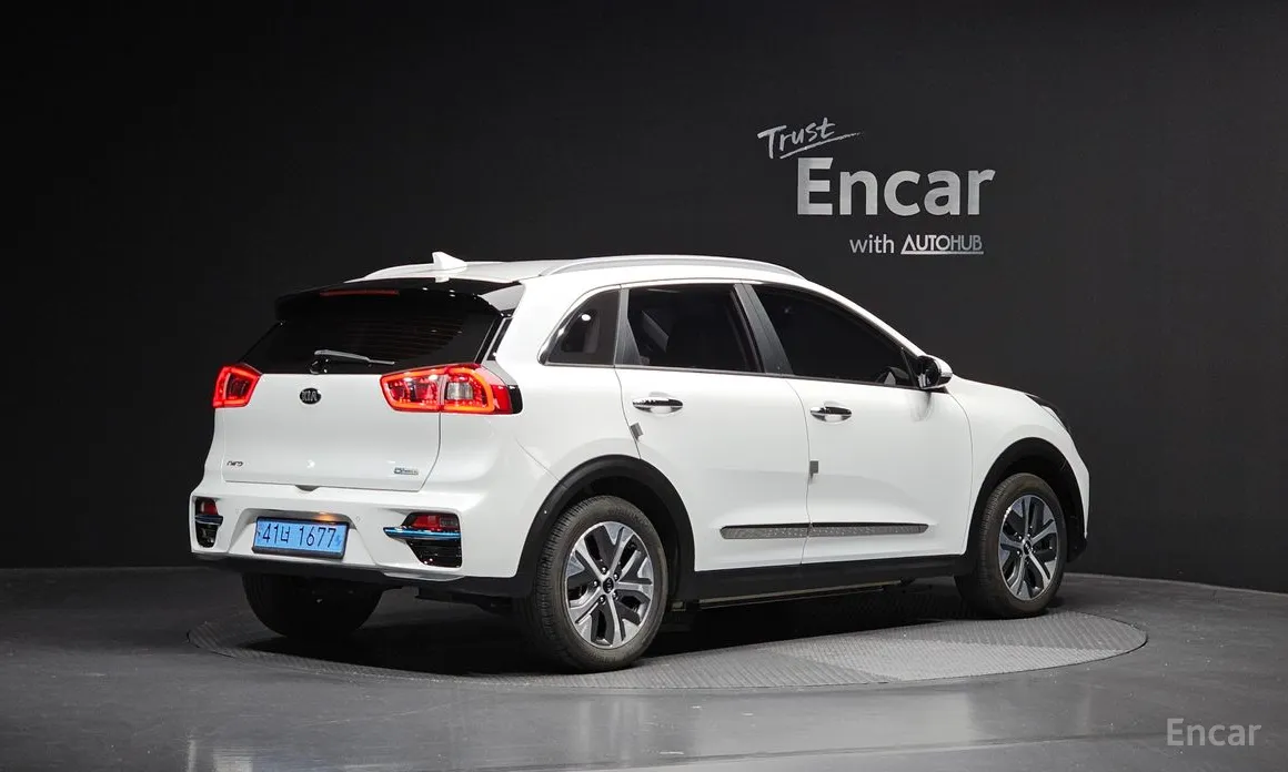 Фото 2 - Kia Niro