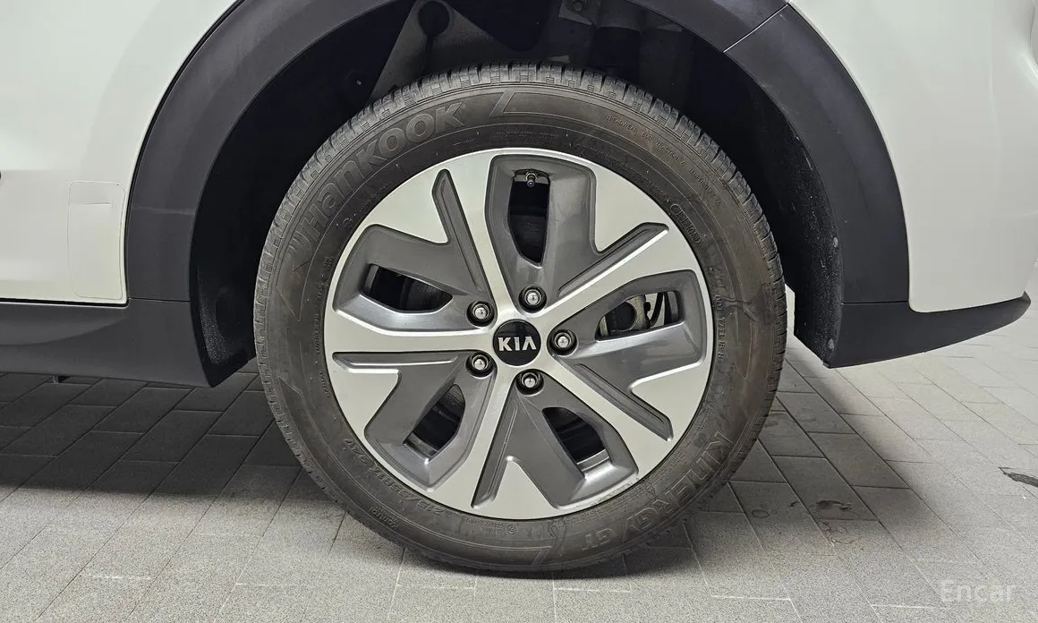 Фото 5 - Kia Niro