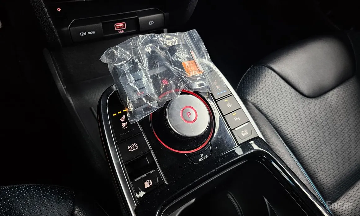 Фото 9 - Kia Niro