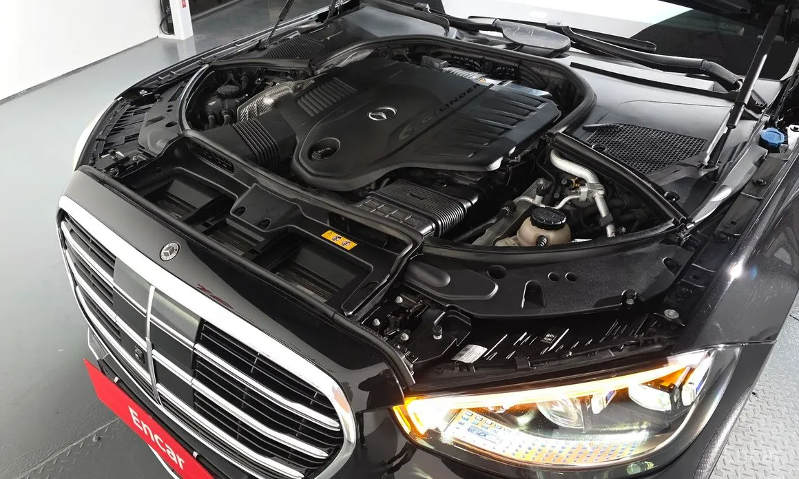 Photo 6 - Mercedes-Benz S-Class