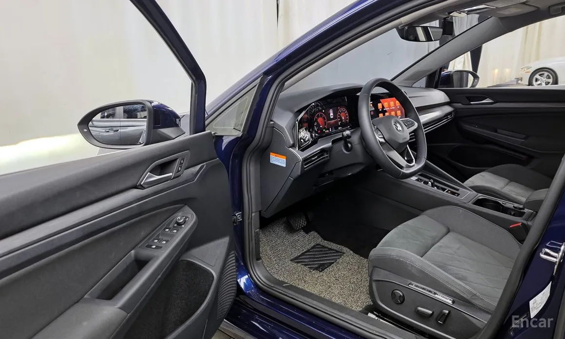 Фото 10 - Volkswagen Golf