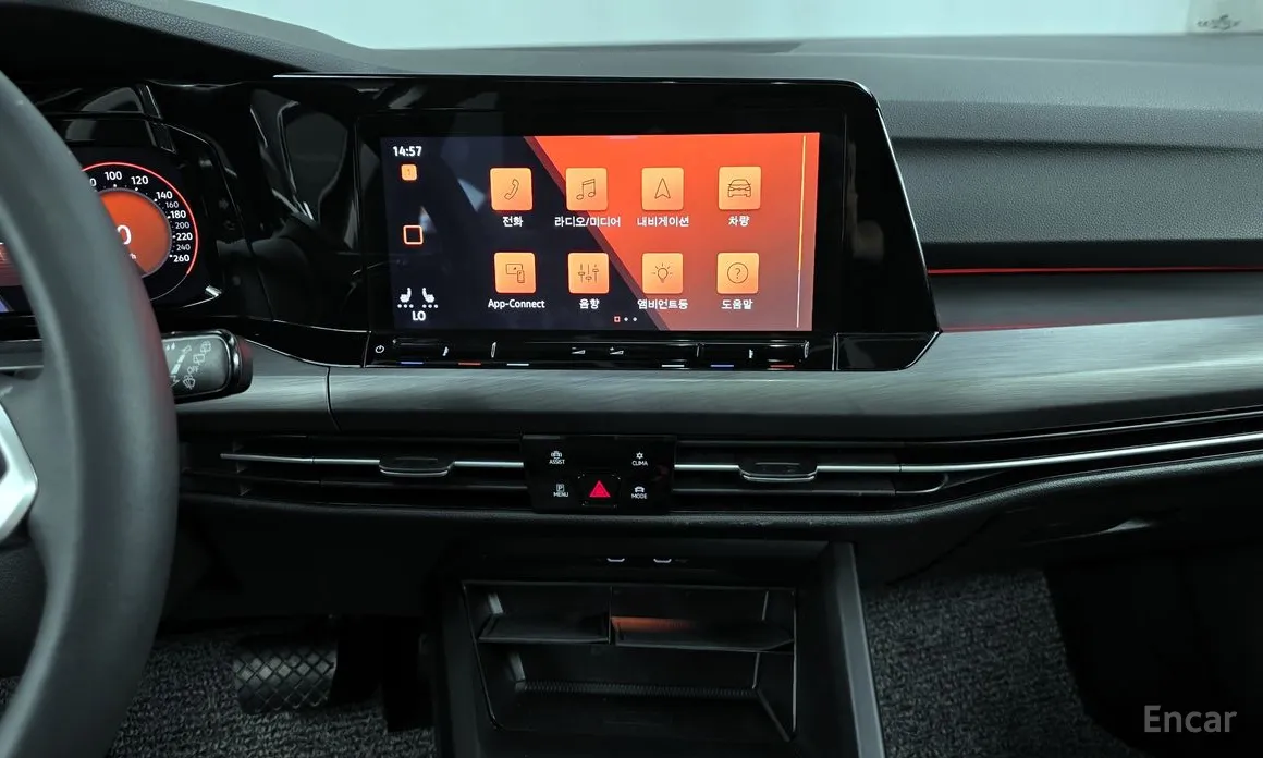 Фото 14 - Volkswagen Golf