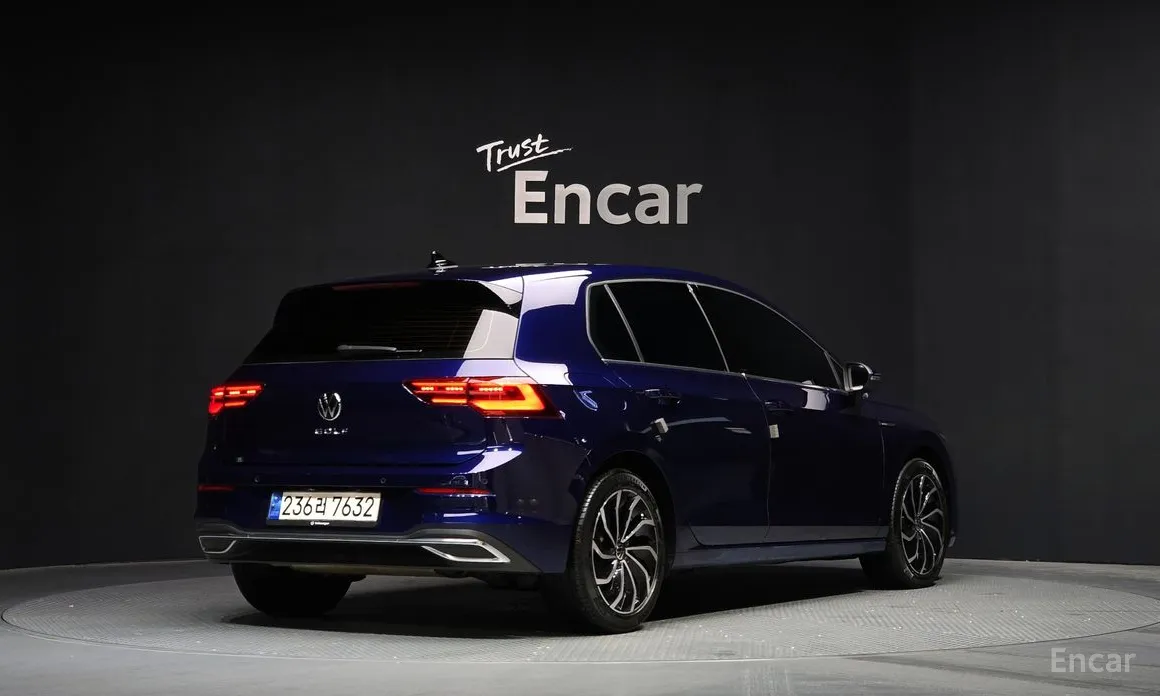 Фото 2 - Volkswagen Golf