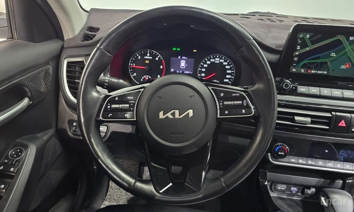 Фото 13 - Kia Seltos