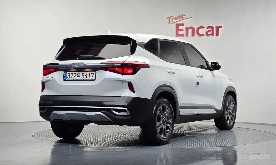 Фото 2 - Kia Seltos