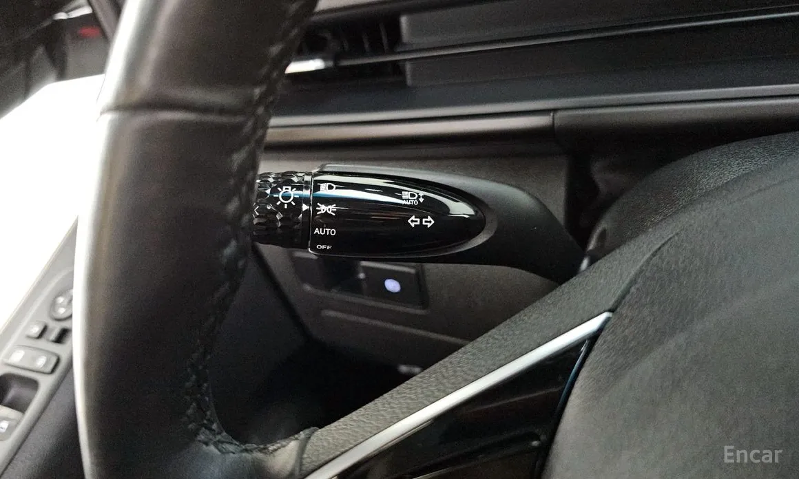 Photo 17 - Hyundai Staria