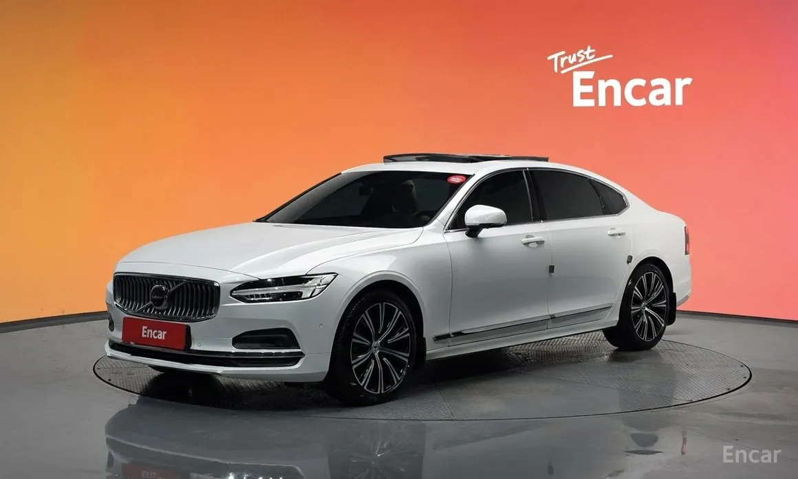 Фото 1 - Volvo S90