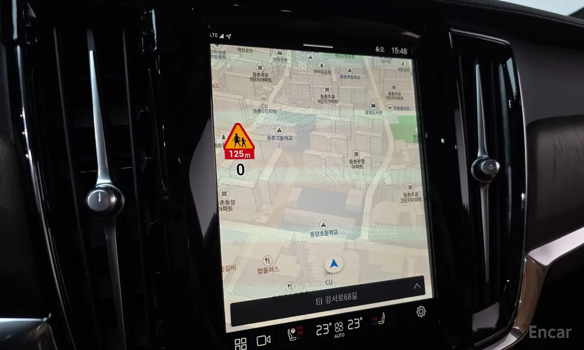 Фото 14 - Volvo S90