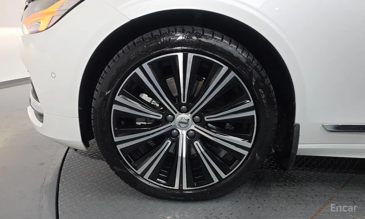 Фото 5 - Volvo S90