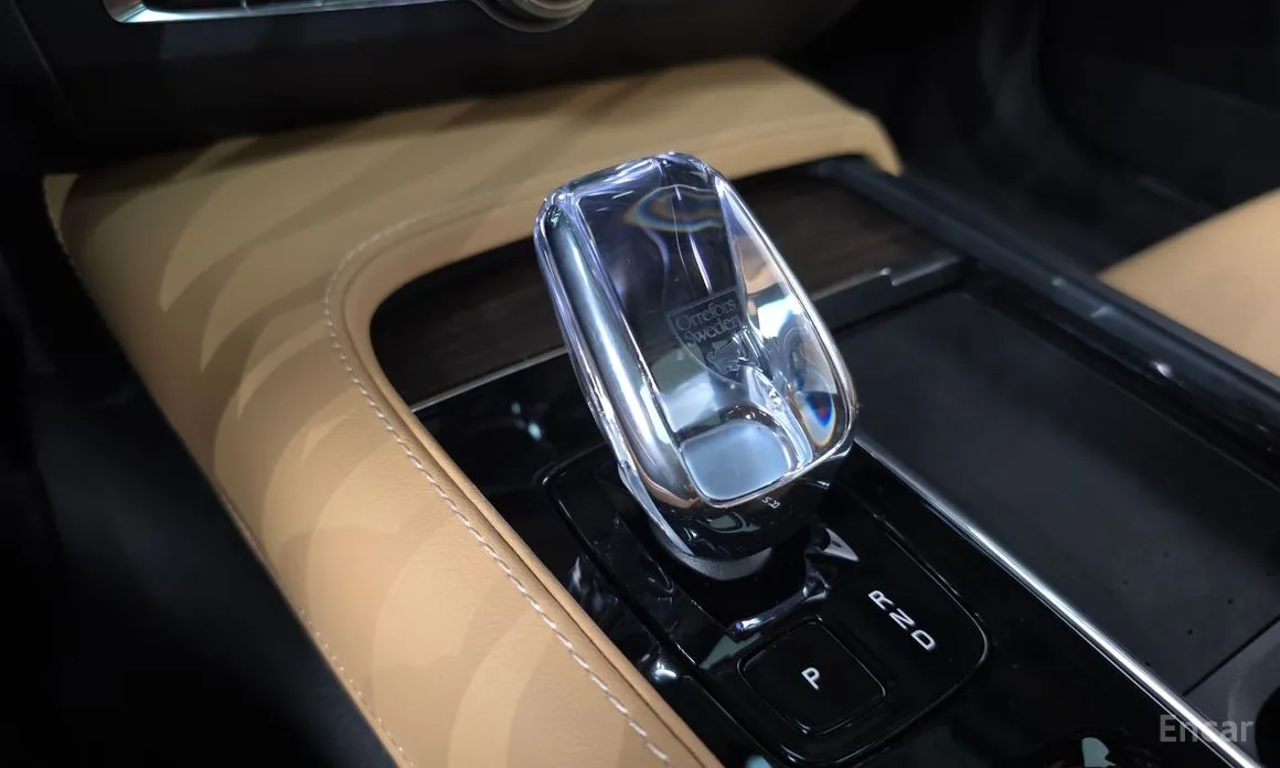 Фото 9 - Volvo S90