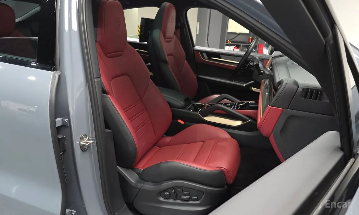 Фото 10 - Porsche Cayenne