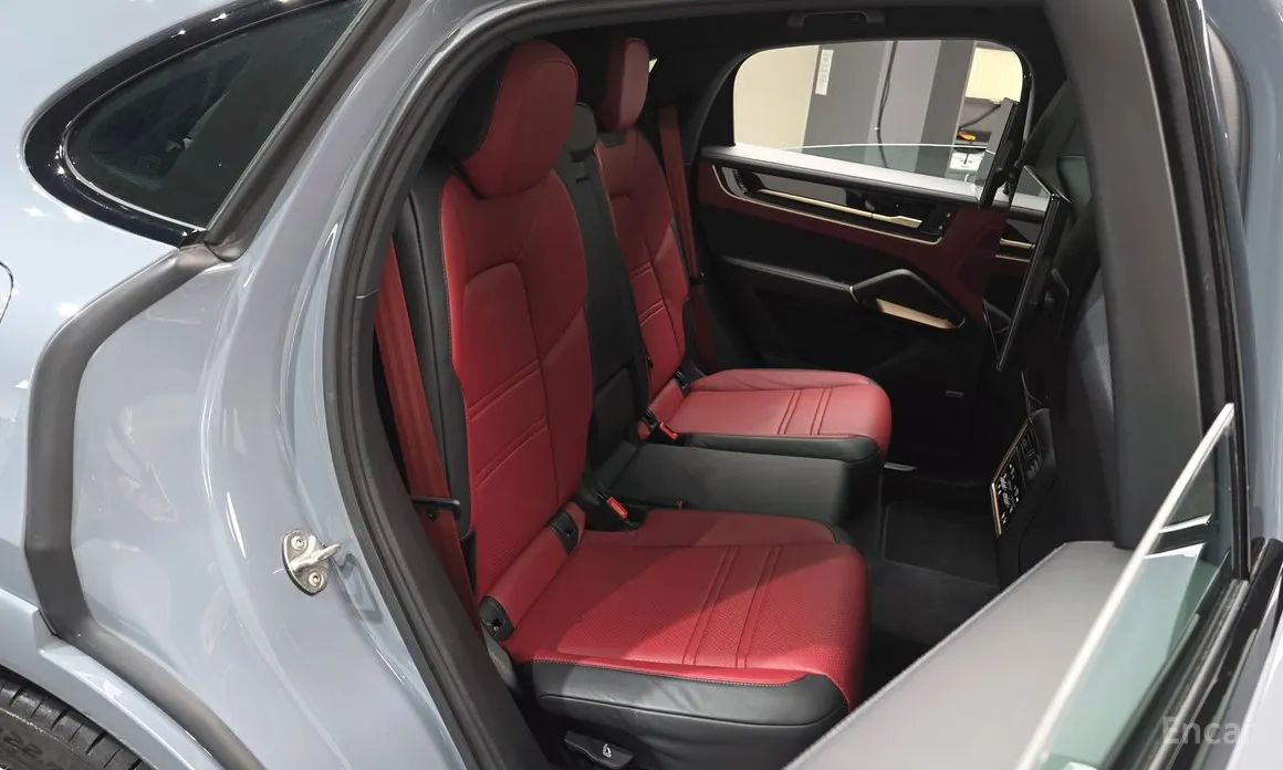 Фото 12 - Porsche Cayenne