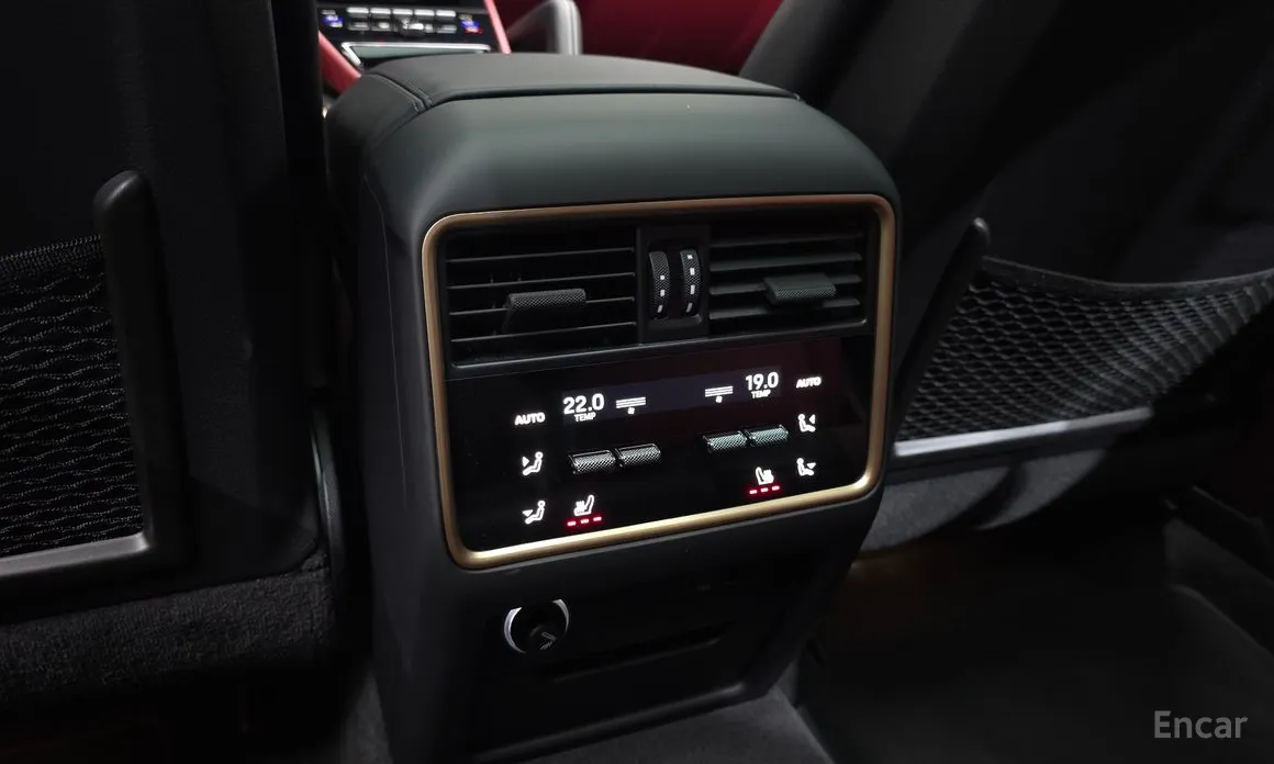 Фото 17 - Porsche Cayenne