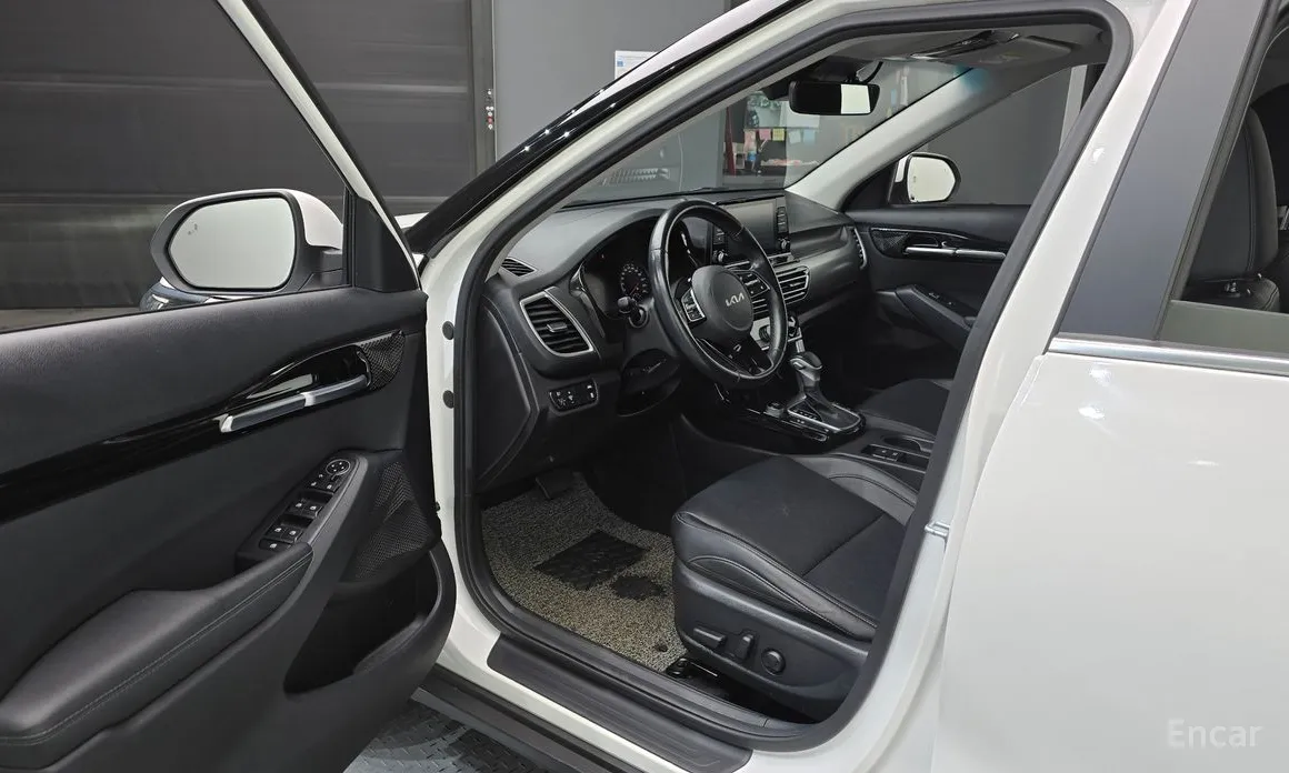 Фото 10 - Kia Seltos