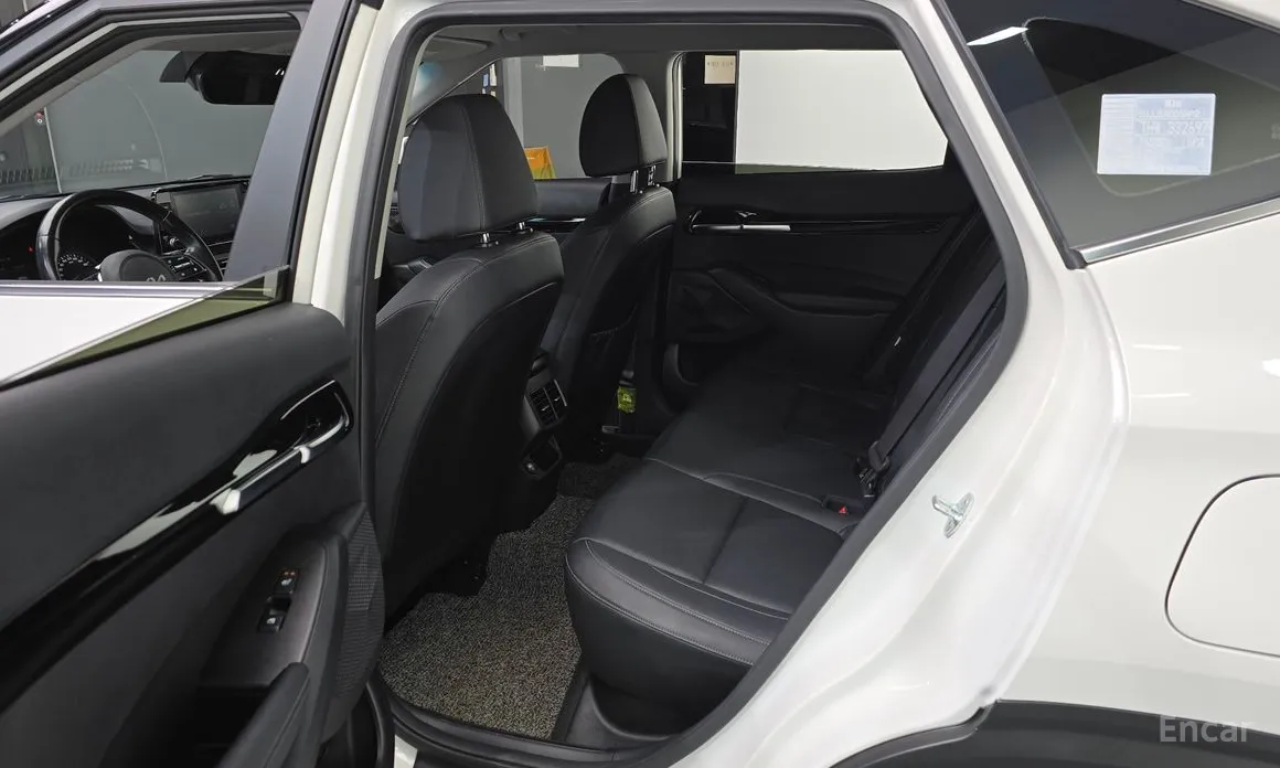 Фото 11 - Kia Seltos