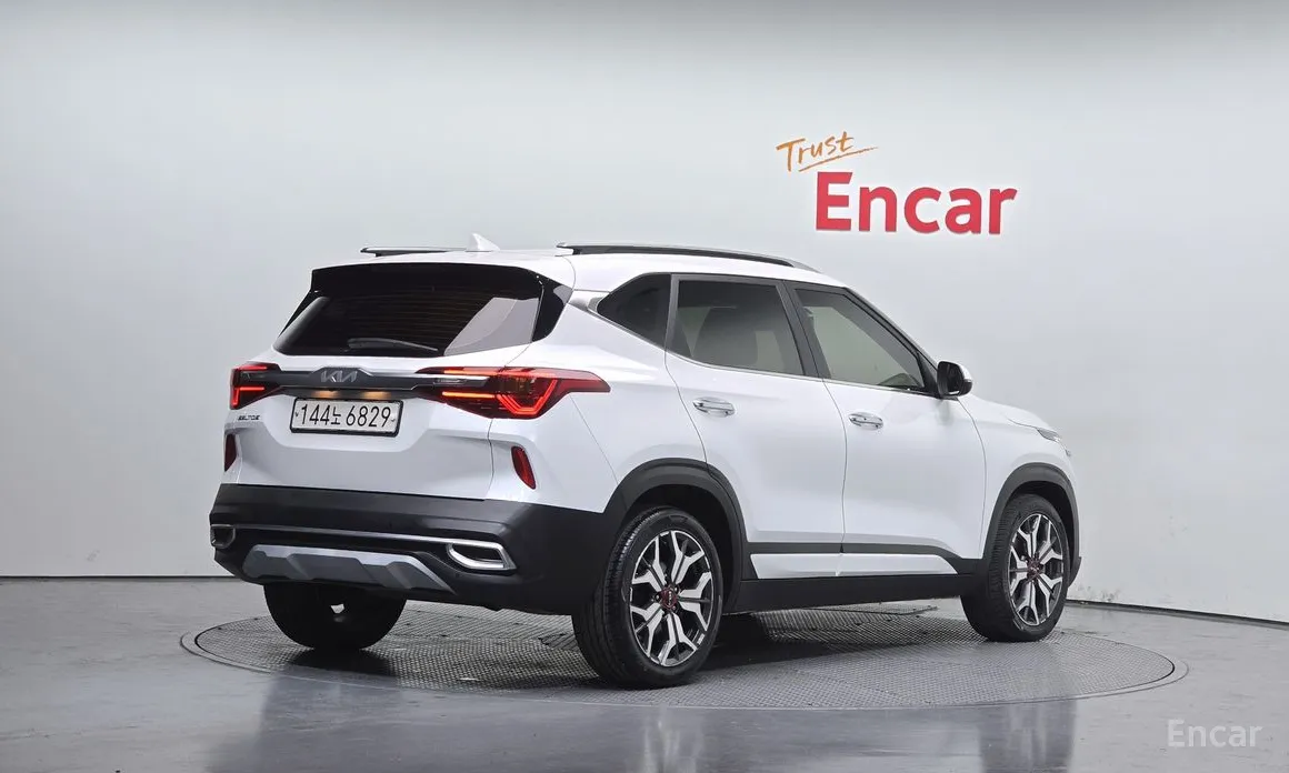 Фото 2 - Kia Seltos