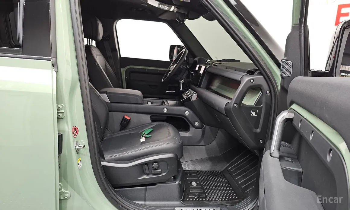 Фото 11 - Land Rover Defender