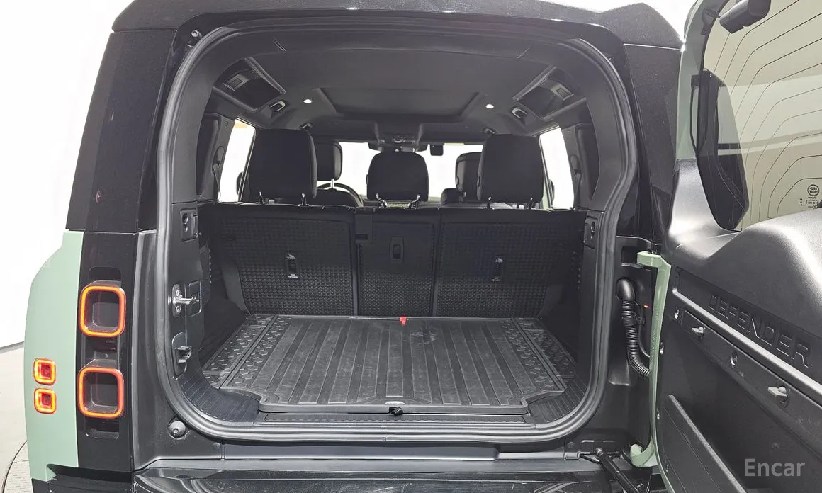 Фото 20 - Land Rover Defender