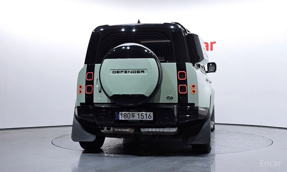 Фото 4 - Land Rover Defender