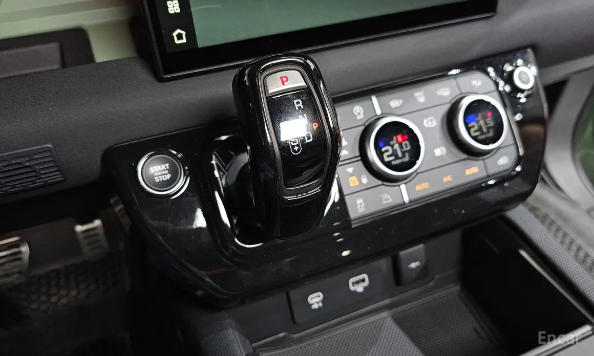 Фото 9 - Land Rover Defender