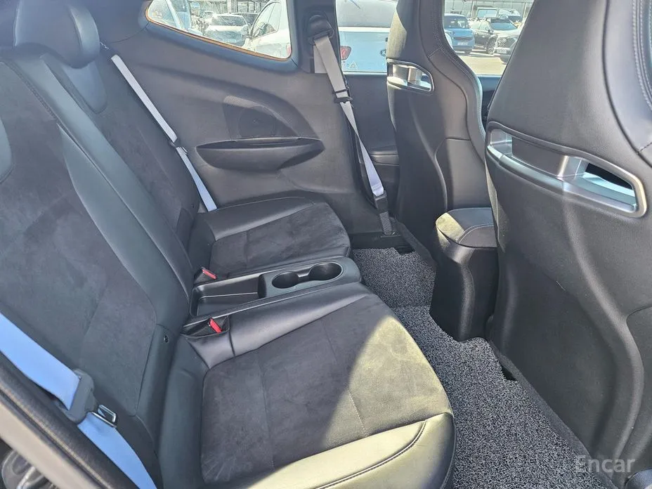 Фото 12 - Hyundai Veloster