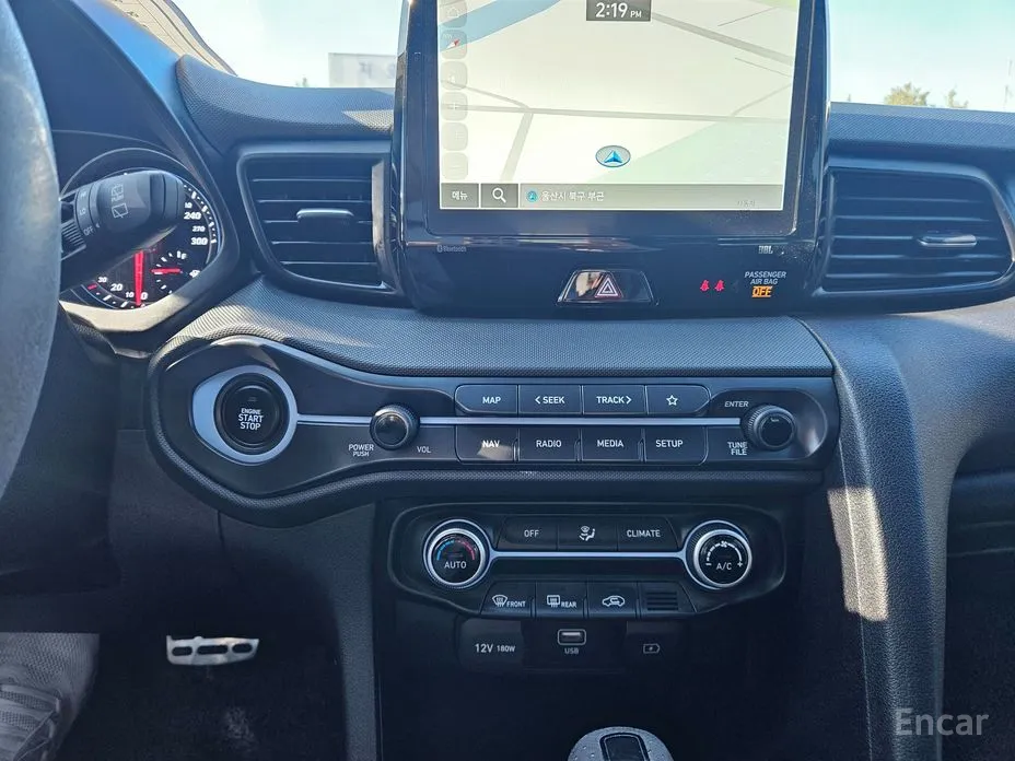 Фото 16 - Hyundai Veloster