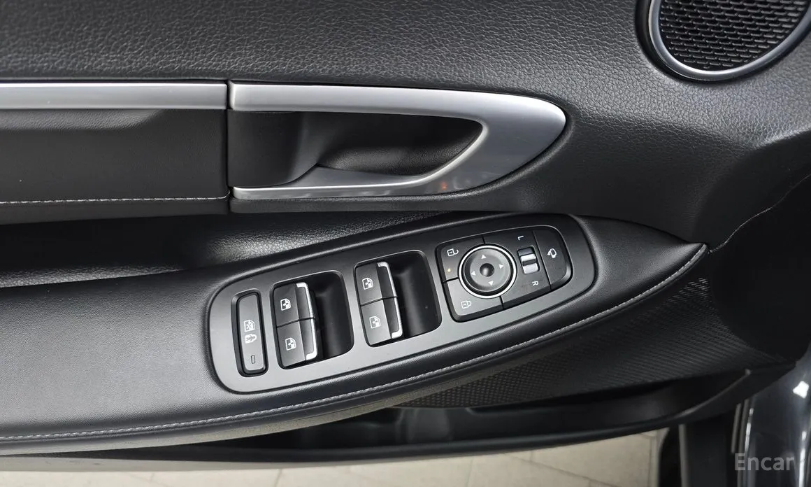 Photo 17 - Hyundai Sonata