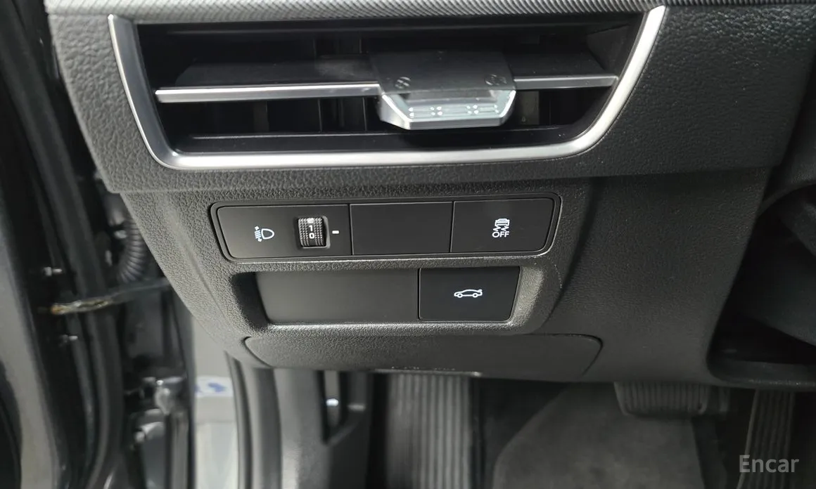 Photo 18 - Hyundai Sonata