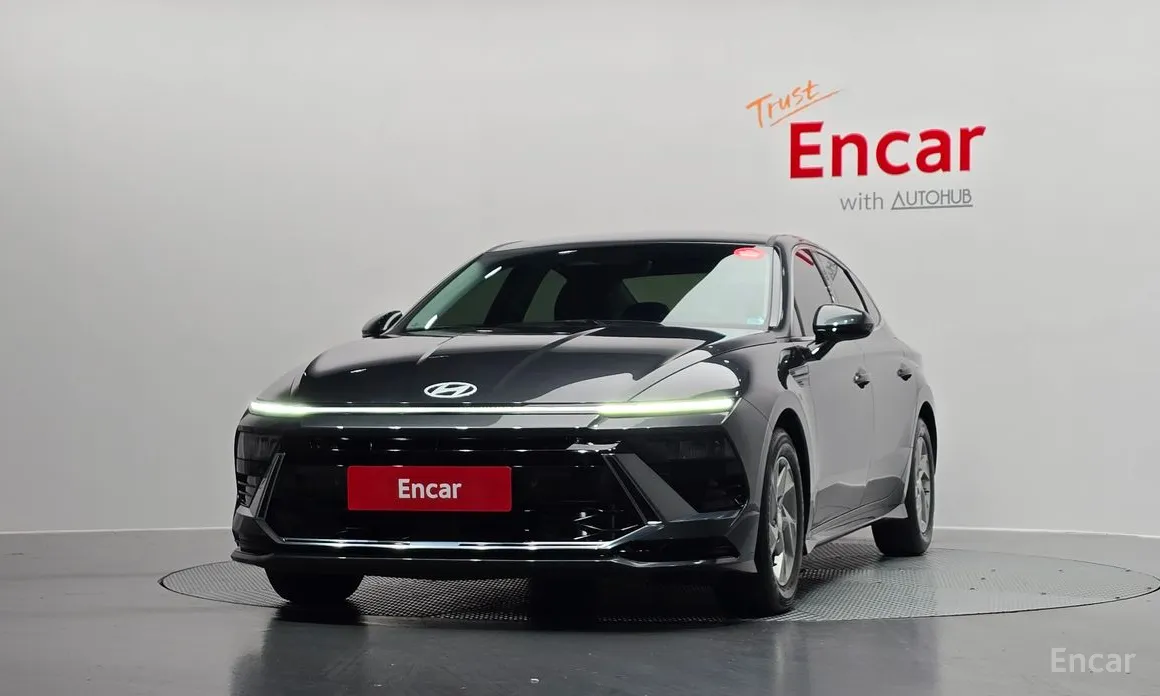 Photo 3 - Hyundai Sonata