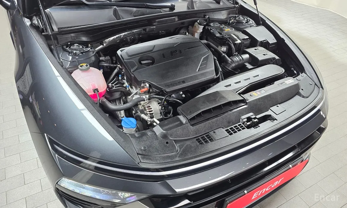 Photo 6 - Hyundai Sonata