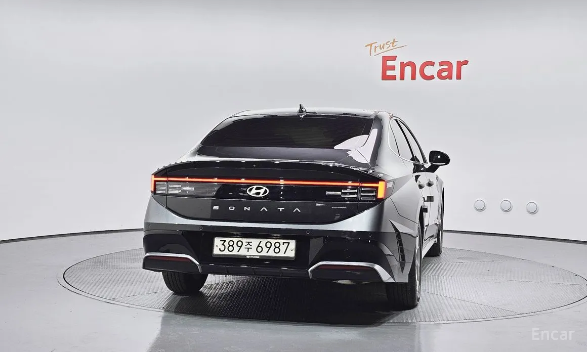 Фото 4 - Hyundai Sonata