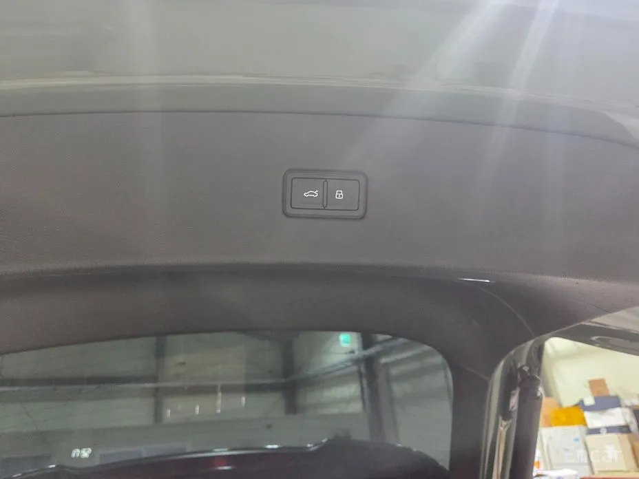 Фото 20 - Audi SQ5