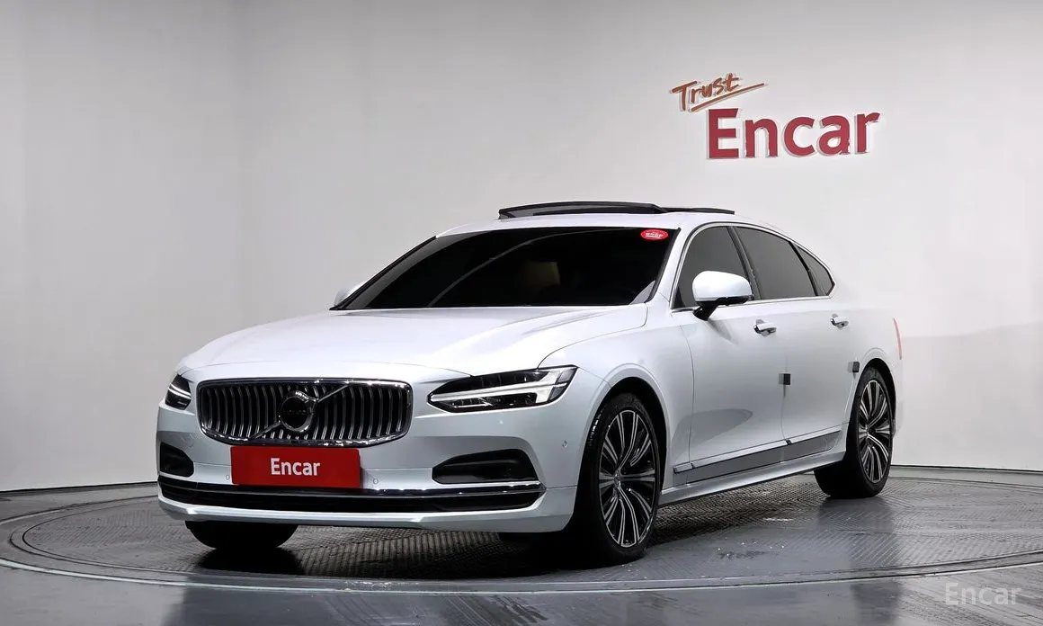 Фото 1 - Volvo S90