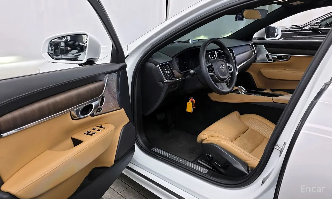 Фото 10 - Volvo S90