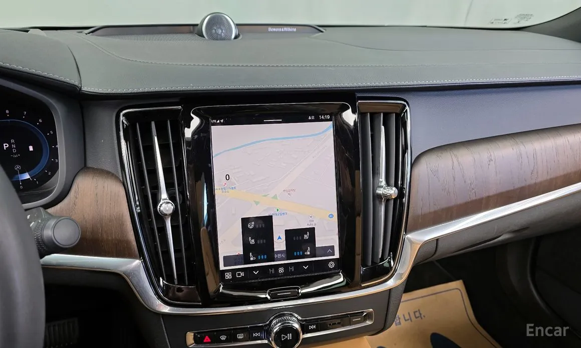 Фото 14 - Volvo S90