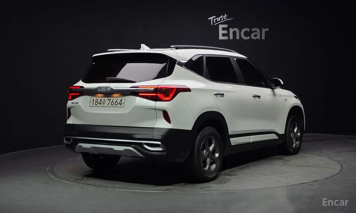 Фото 2 - Kia Seltos