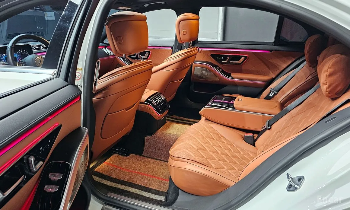 Фото 12 - Mercedes-Benz S-Class