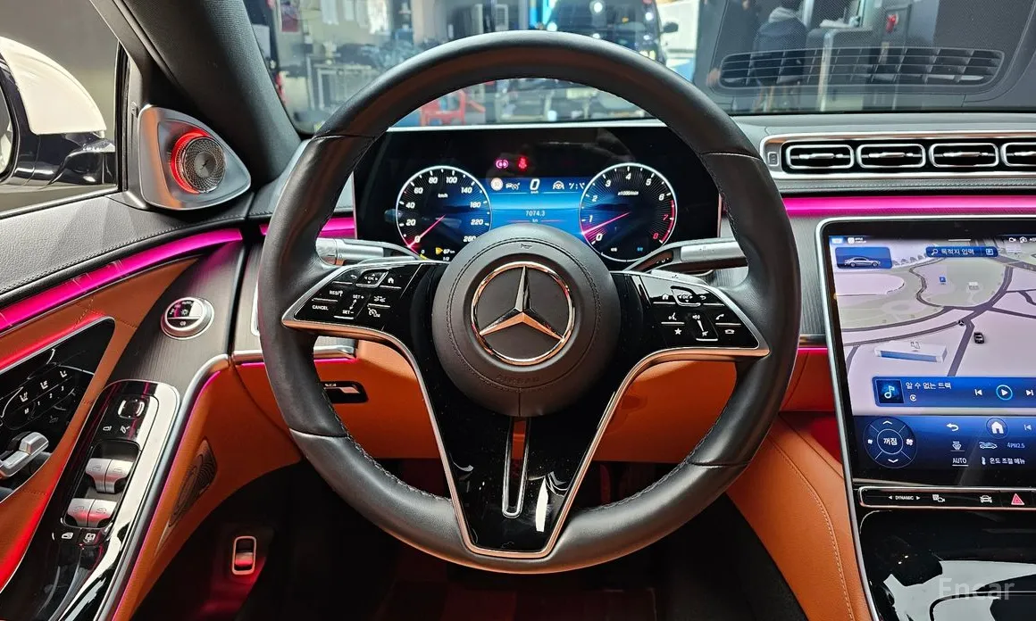 Фото 13 - Mercedes-Benz S-Class