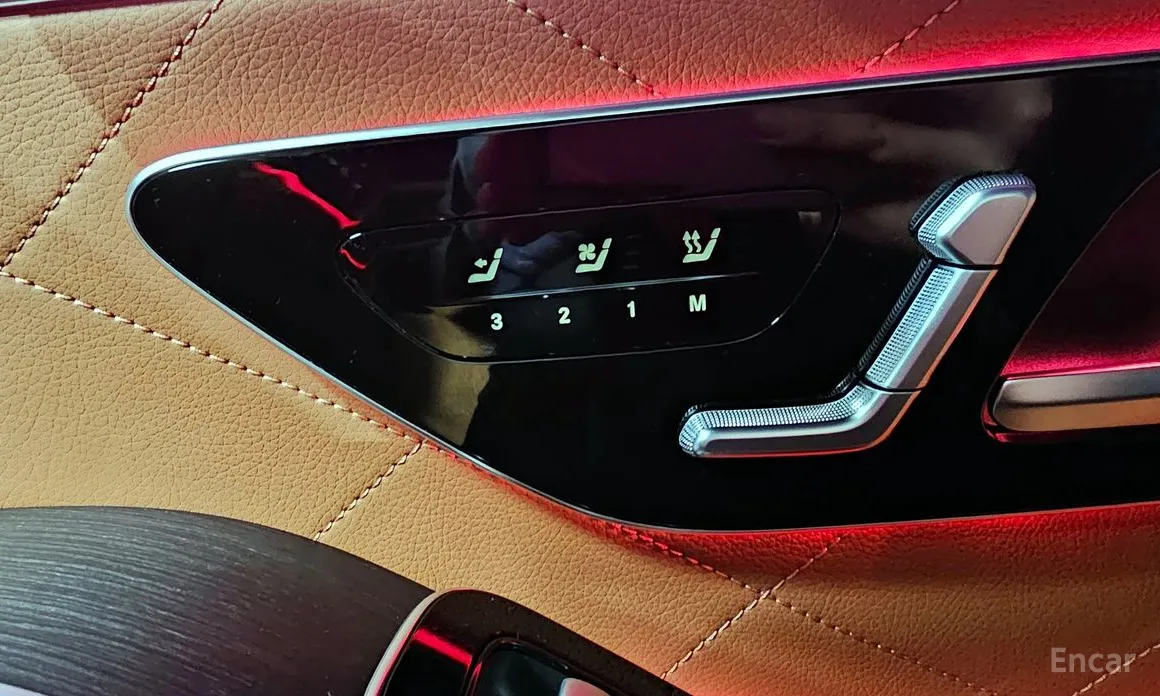 Фото 18 - Mercedes-Benz S-Class