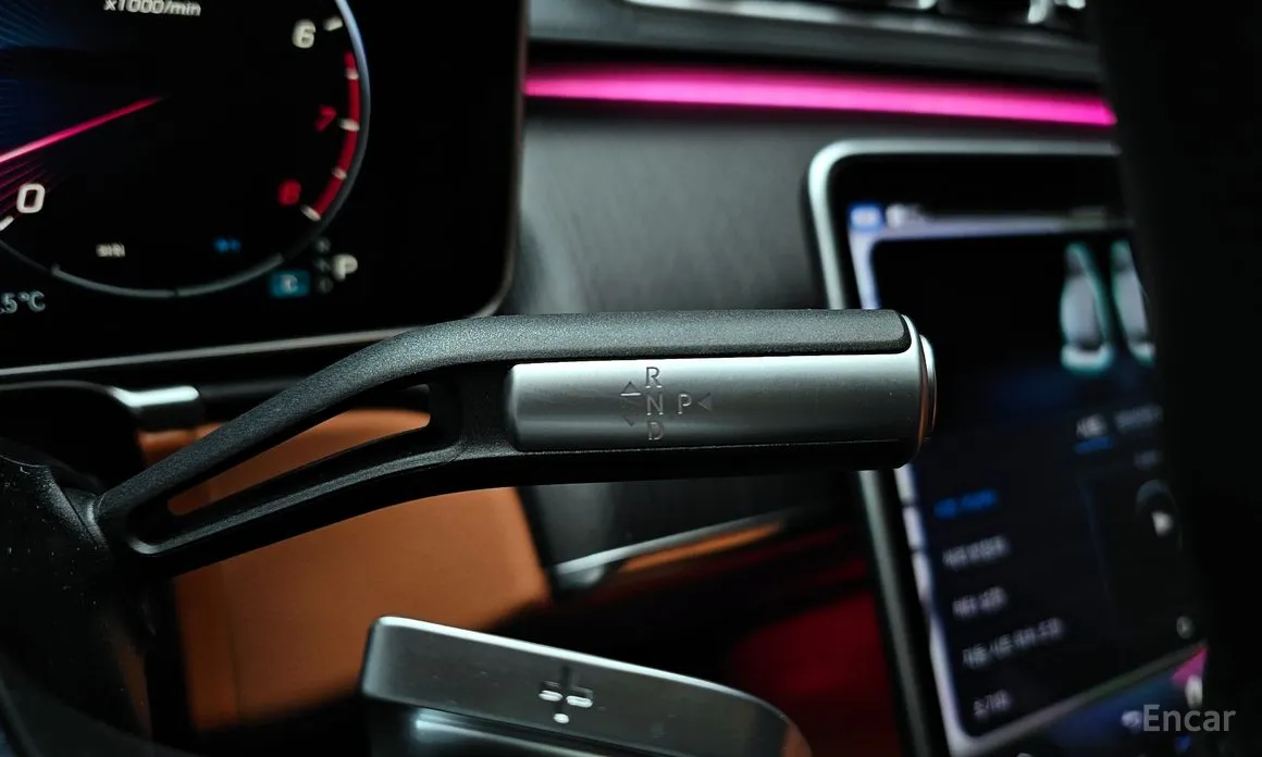 Фото 9 - Mercedes-Benz S-Class