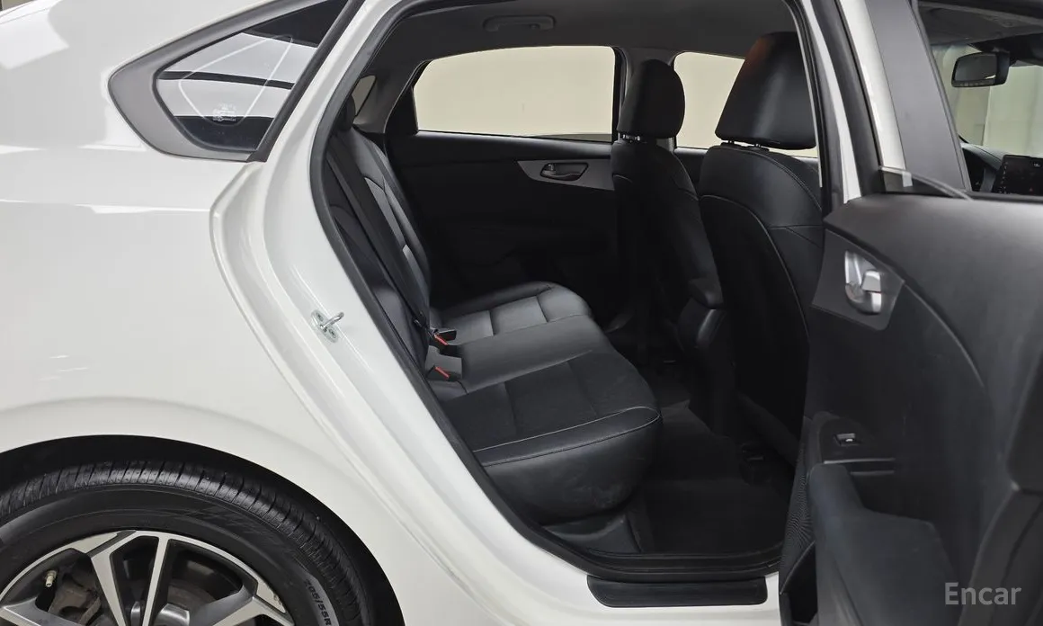 Фото 12 - Kia K3