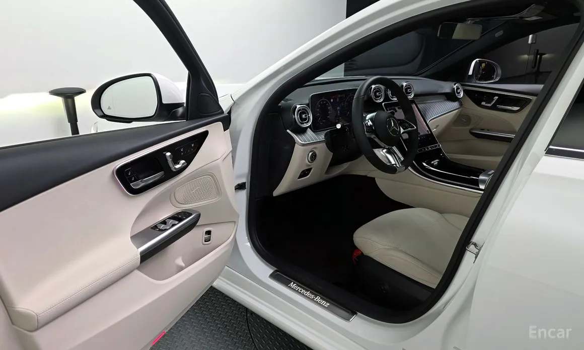 Фото 10 - Mercedes-Benz C-Class