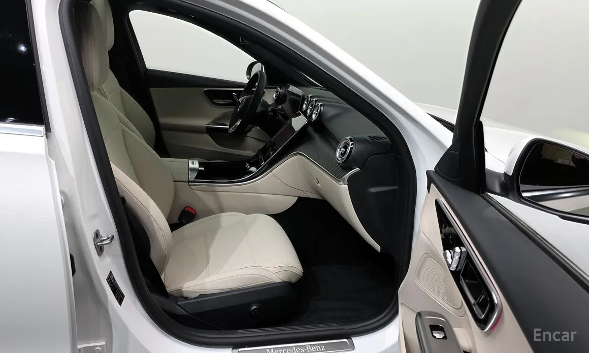 Фото 11 - Mercedes-Benz C-Class