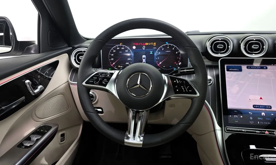 Фото 13 - Mercedes-Benz C-Class