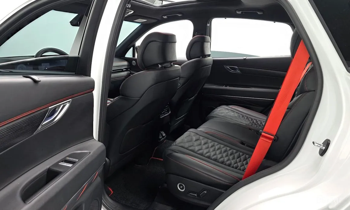 Фото 12 - Genesis GV80