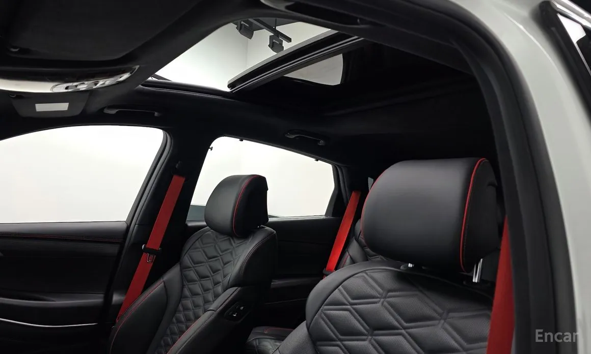 Фото 17 - Genesis GV80