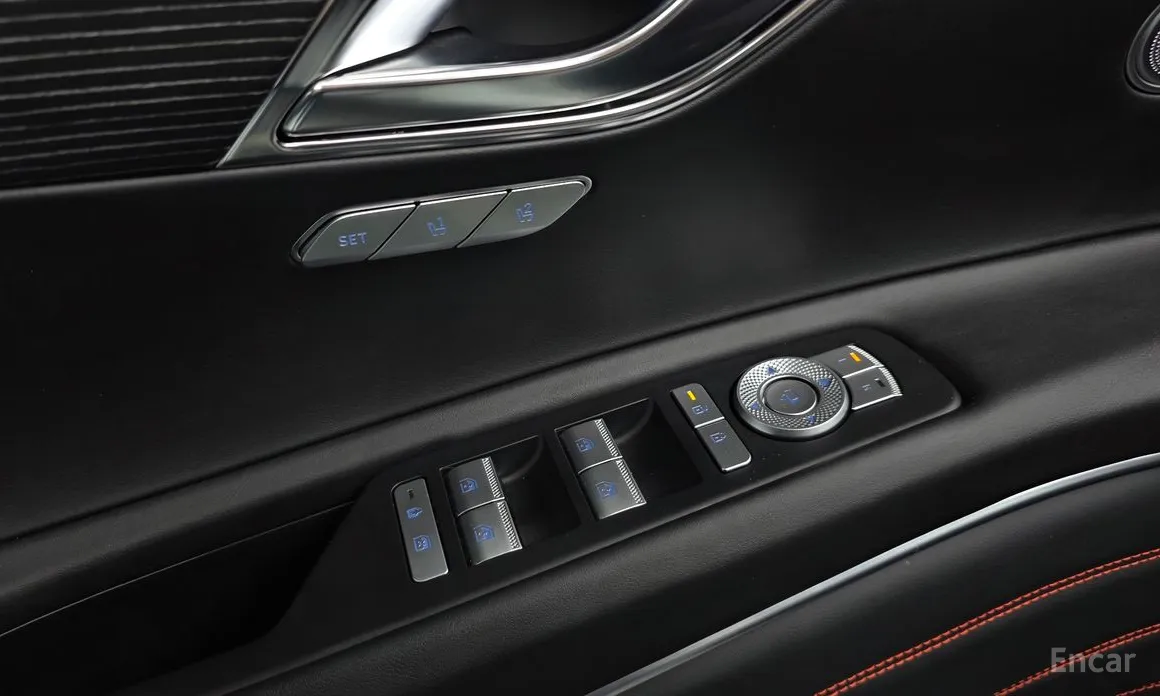 Фото 18 - Genesis GV80