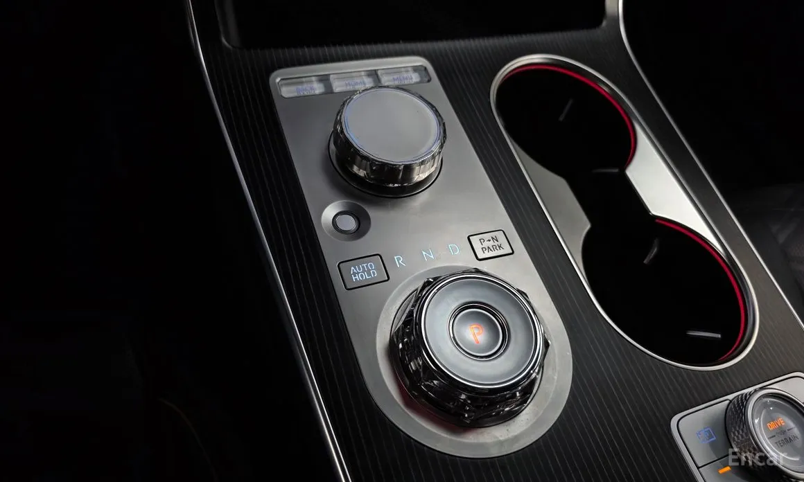 Фото 9 - Genesis GV80